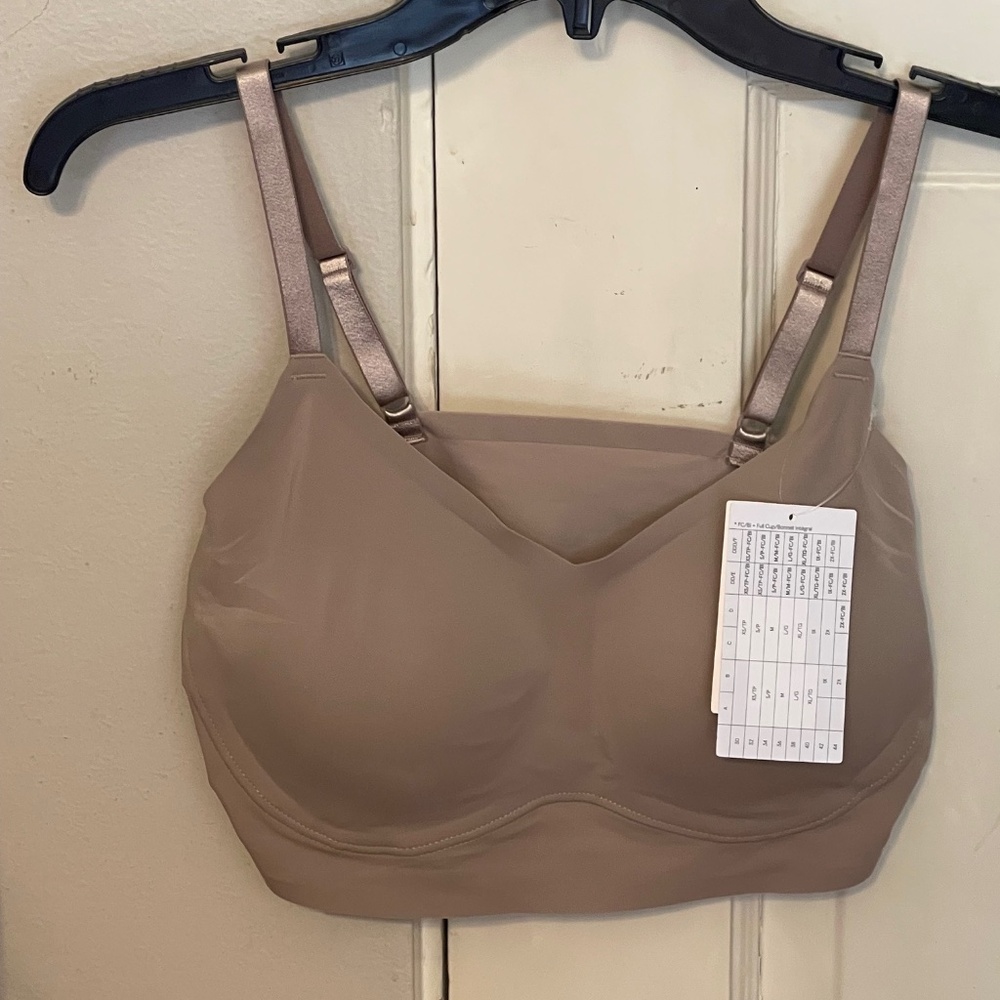 BNWT True & Co. | True "Body Lift Triangle" Bra - Large